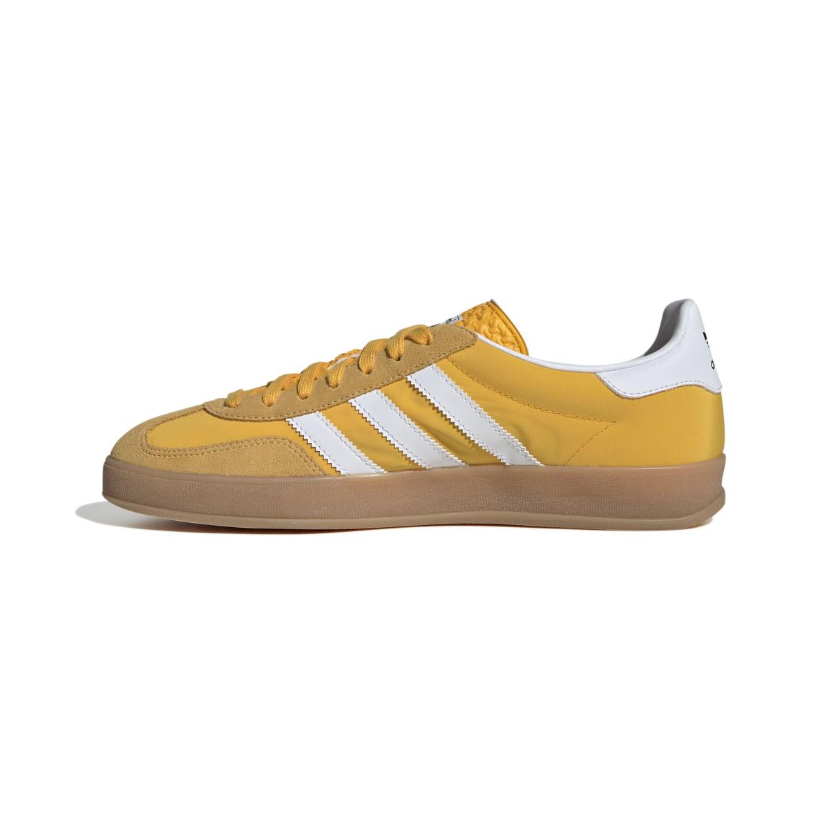 product/2/0/2025_08_adidas_ie6606_5_footwear_photography_side_medial_center_view_white.jpg