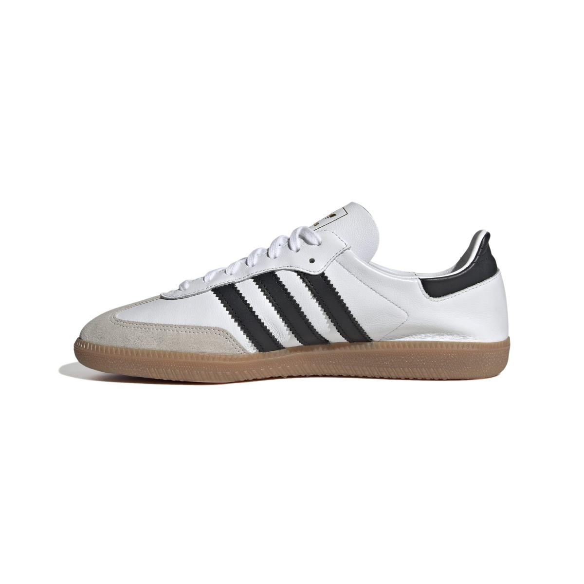 product/2/0/2025_08_adidas_if0642_5_footwear_photography_side_medial_center_view_white.jpg