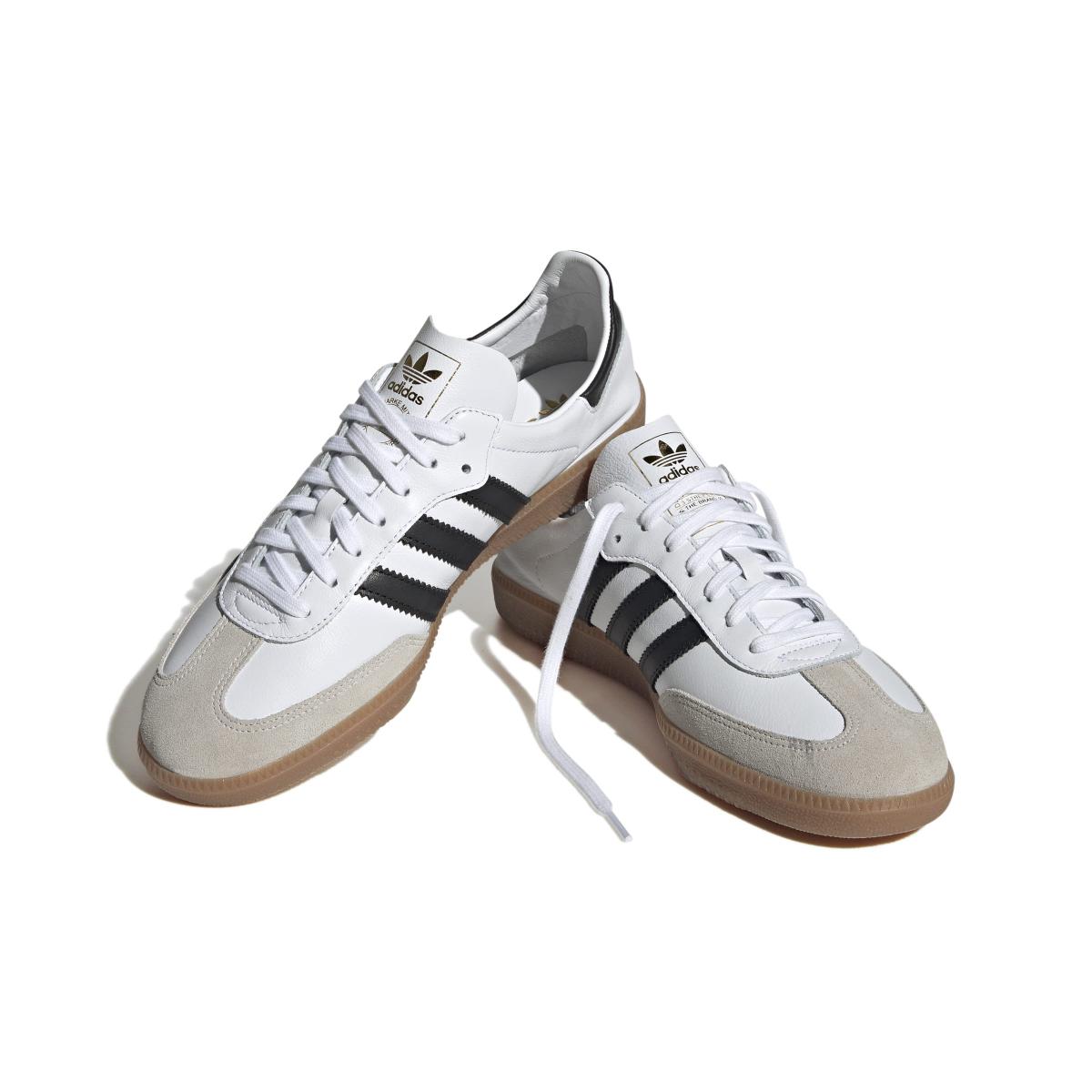 product/2/0/2025_08_adidas_if0642_6_footwear_photography_front_lateral_top_view_white.jpg