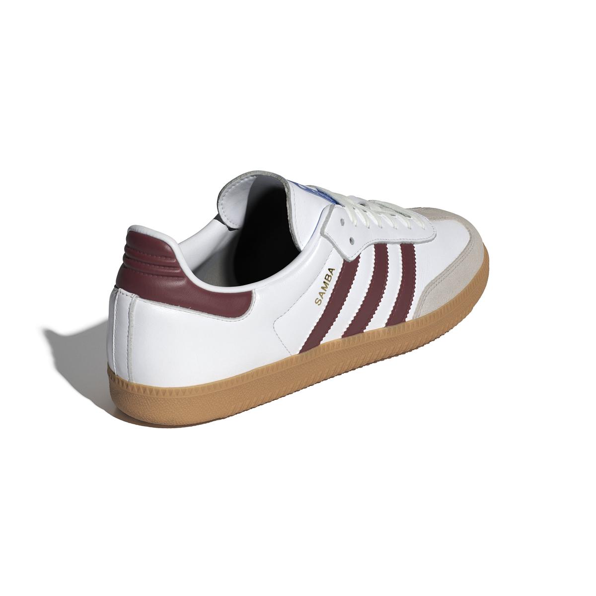 product/2/0/2025_08_adidas_if3813_7_footwear_photography_back_lateral_top_view_white.jpg
