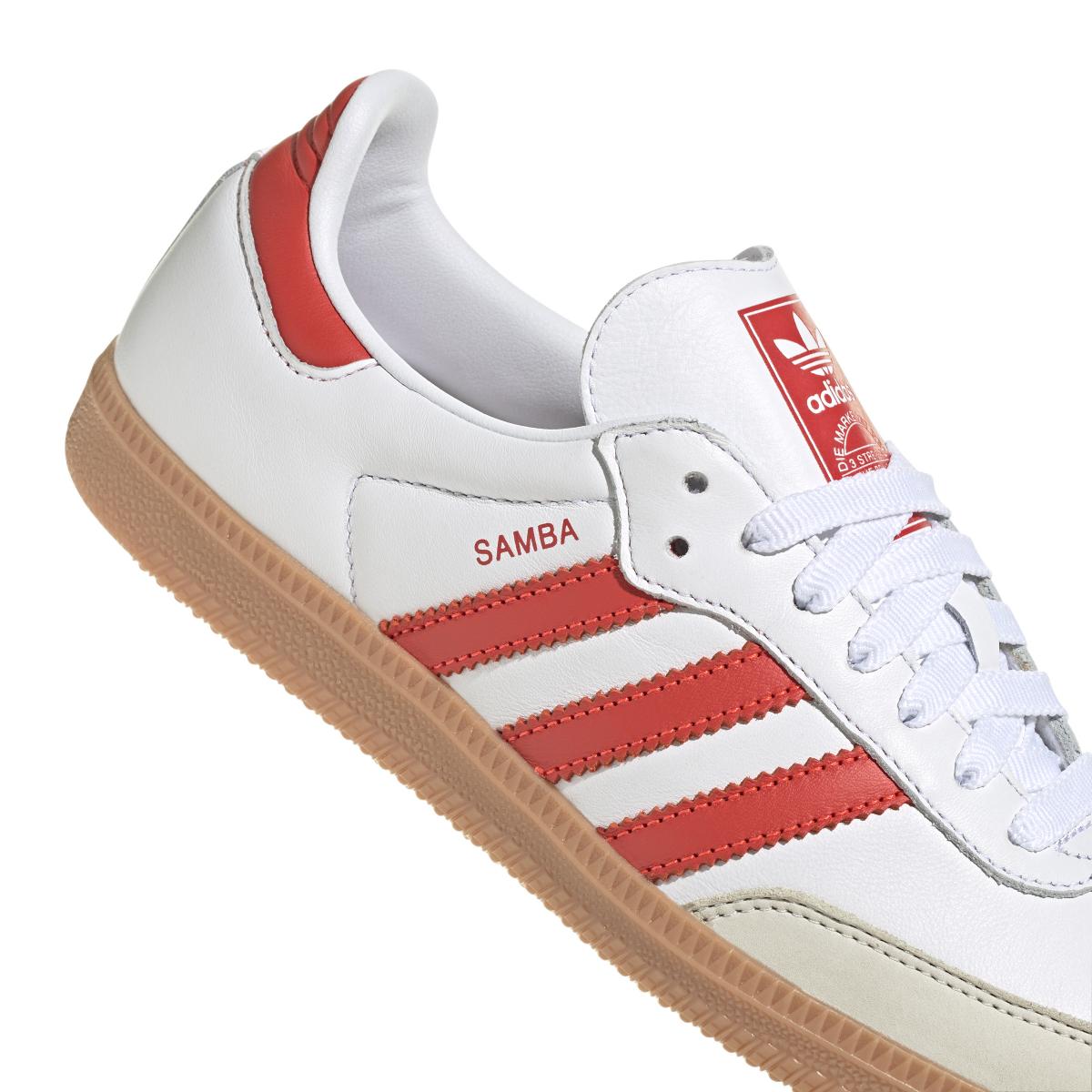 product/2/0/2025_08_adidas_if6513_9_footwear_photography_detail_view_2_white.jpg