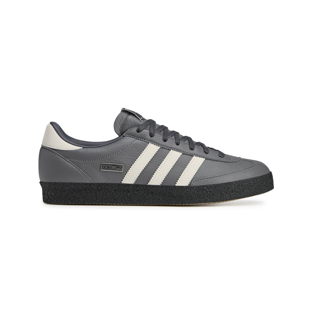 product/2/0/2025_08_adidas_ih3126_1_footwear_photography_side_lateral_center_view_white.jpg