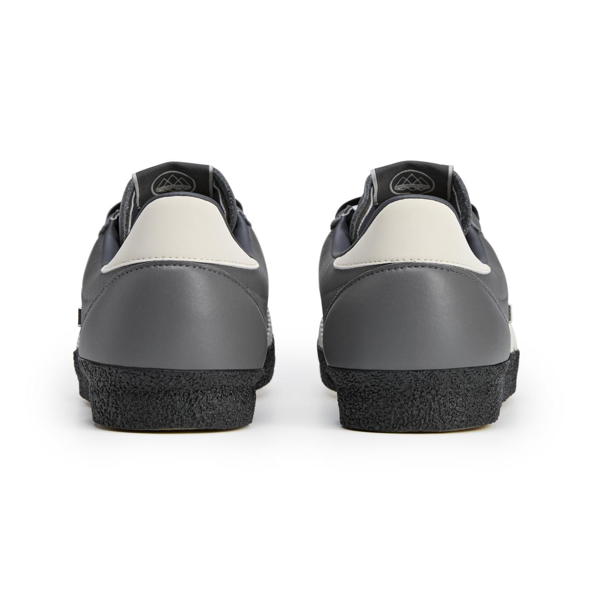 product/2/0/2025_08_adidas_ih3126_7_footwear_photography_back_lateral_top_view_white.jpg