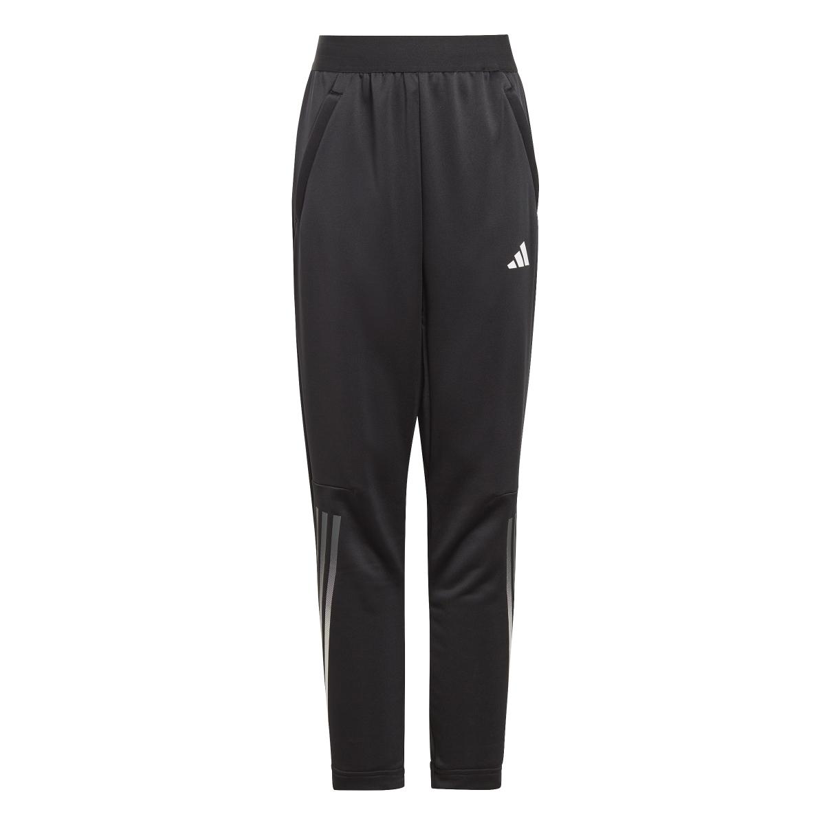 product/2/0/2025_09_adidas_ij6413_2_apparel_photography_front_center_view_white.jpg