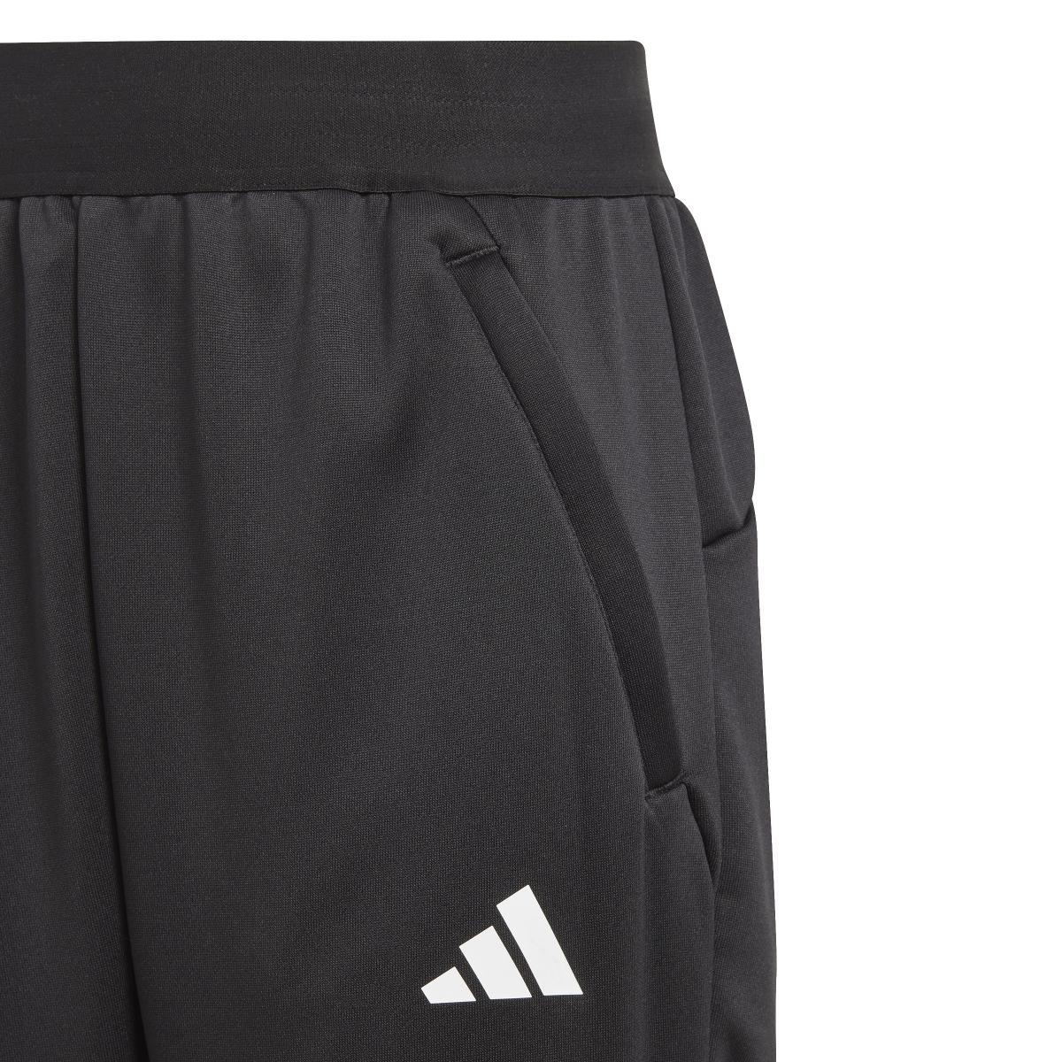 product/2/0/2025_09_adidas_ij6413_4_apparel_photography_detail_view_1_white.jpg