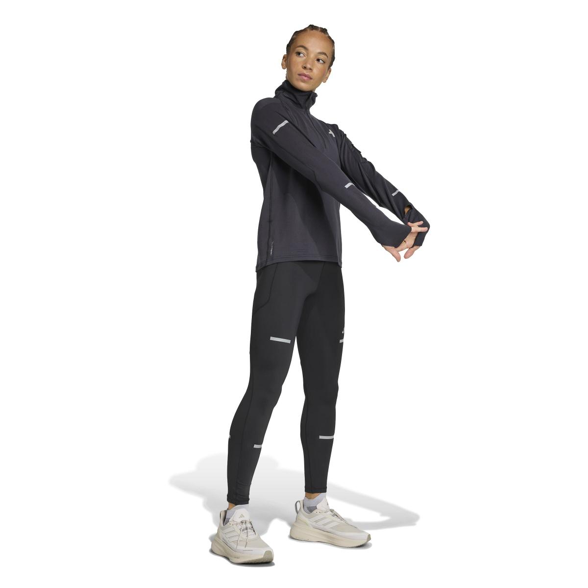 product/2/0/2025_09_adidas_jp3842_4_apparel_on_model_walking_view_white.jpg