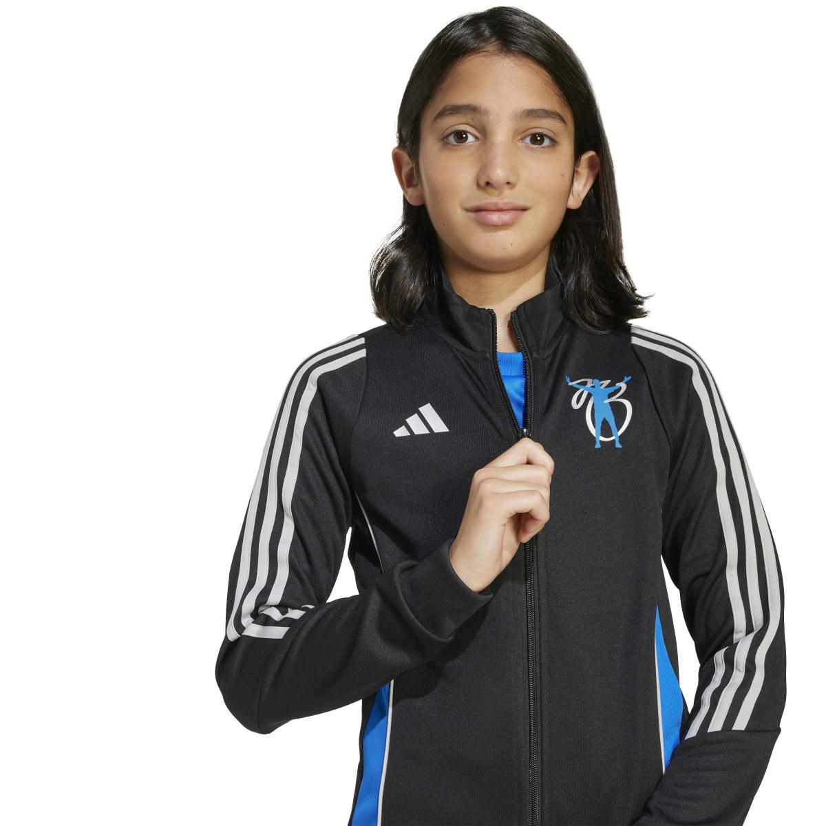 product/2/0/2025_09_adidas_jx3943_6_apparel_on_model_detail_view_2_white.jpg