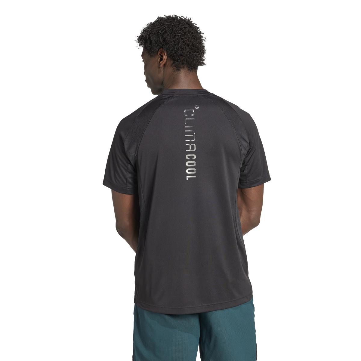 product/2/0/2025_09_adidas_kb9735_3_apparel_on_model_back_view_white.jpg