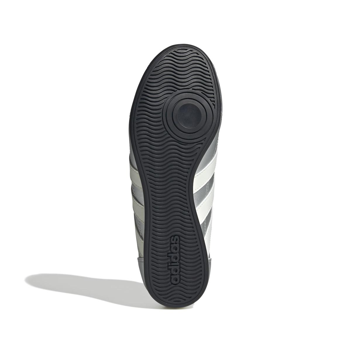 product/2/0/2025_adidas_jp9448_4_footwear_photography_bottom_view_white.jpg