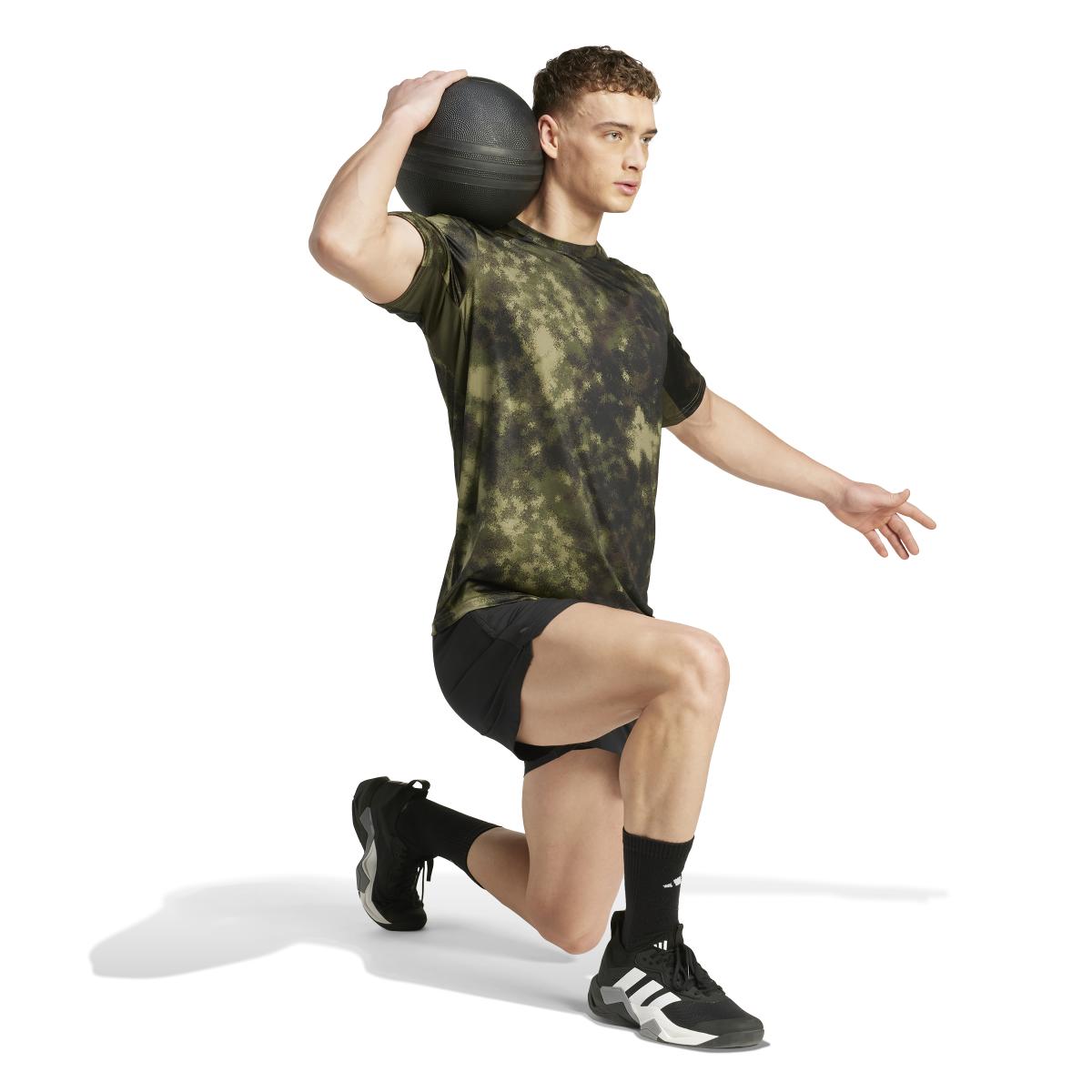 product/2/0/2025_adidas_jv7234_4_apparel_on_model_walking_view_white.jpg