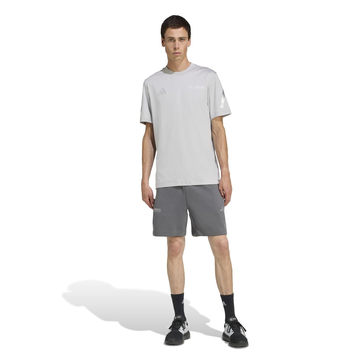 product/2/0/2025_adidas_jw3479_5_apparel_on_model_standard_outfit_view_white.jpg