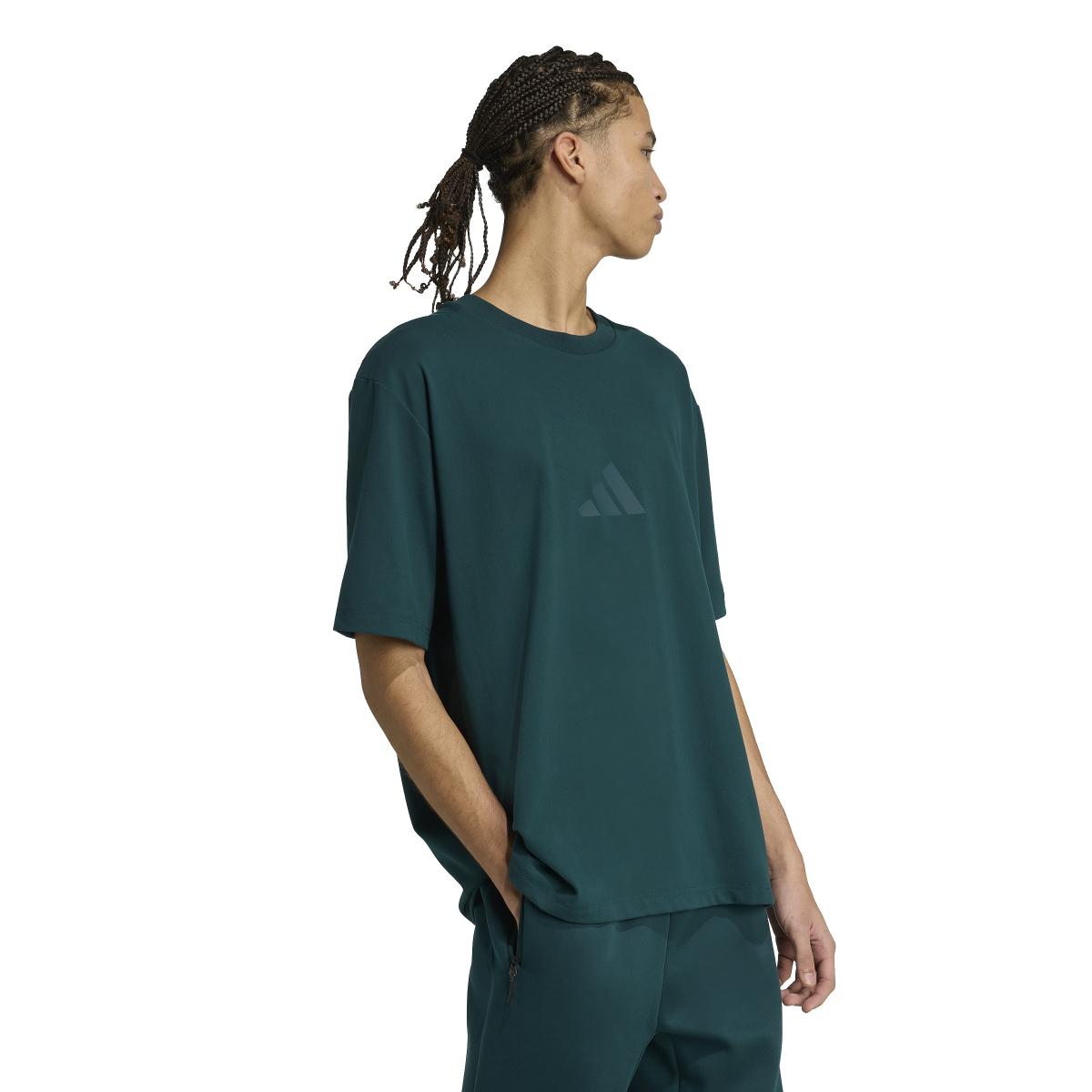 product/2/0/2025_adidas_jw4781_4_apparel_on_model_walking_view_white.jpg