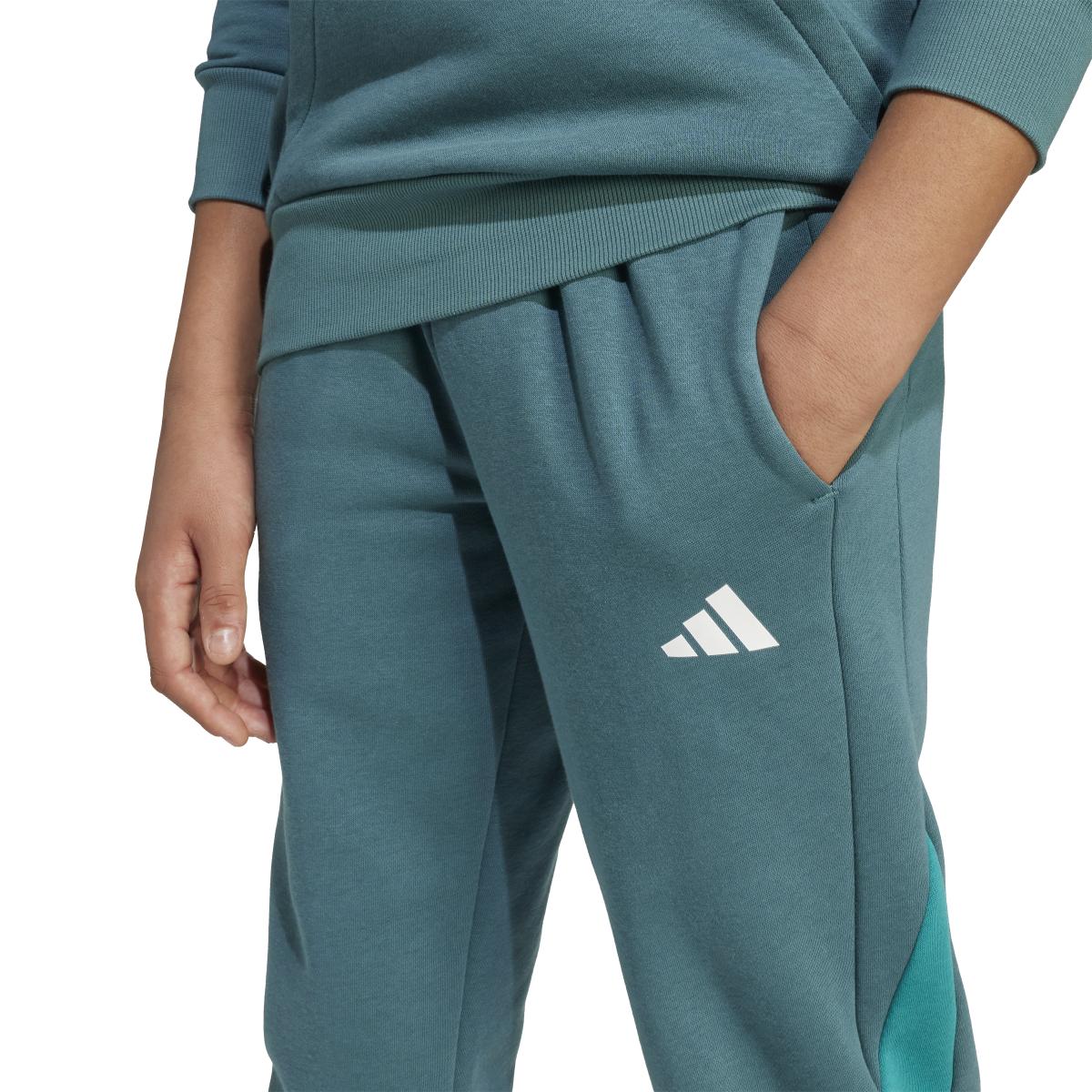 product/2/0/2025_adidas_jw4954_4_apparel_on_model_detail_view_1_white.jpg