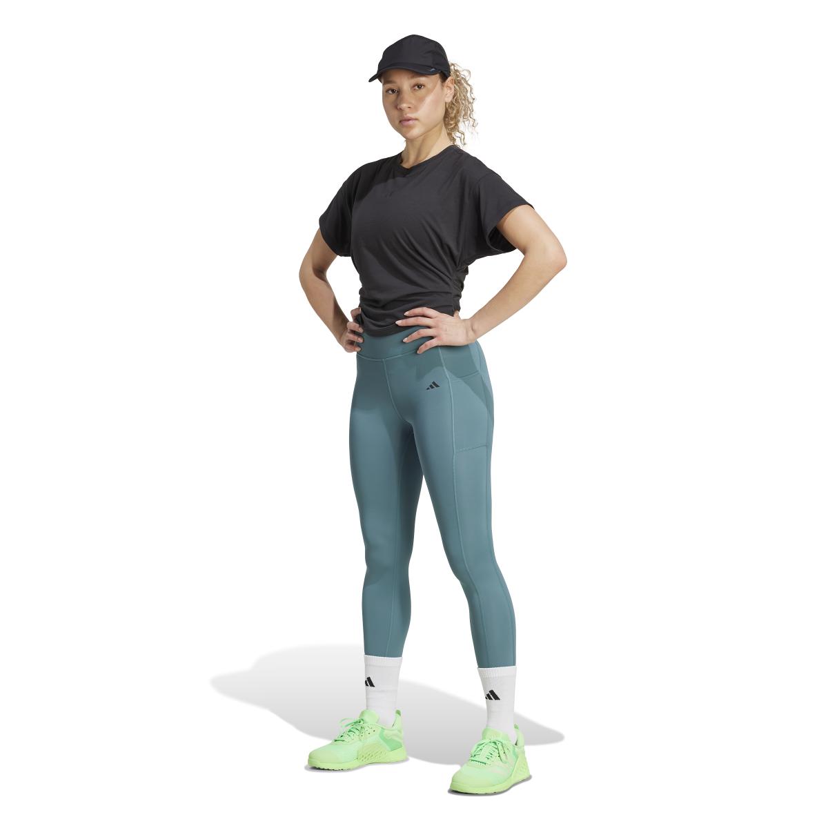 product/2/0/2025_adidas_jx1190_5_apparel_on_model_standard_outfit_view_white.jpg