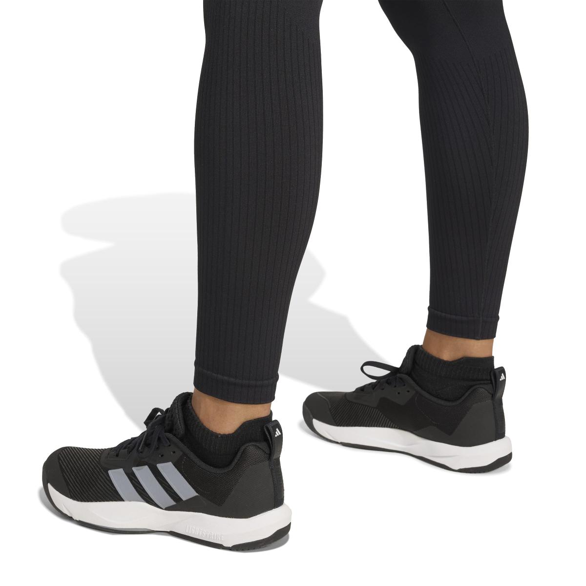 product/2/0/2025_adidas_jx3901_5_apparel_on_model_detail_view_1_white.jpg