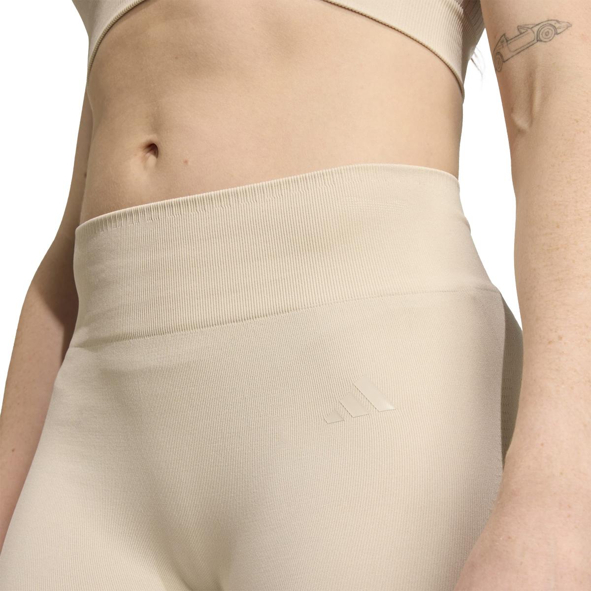 product/2/0/2025_adidas_jx3918_5_apparel_on_model_detail_view_1_white.jpg