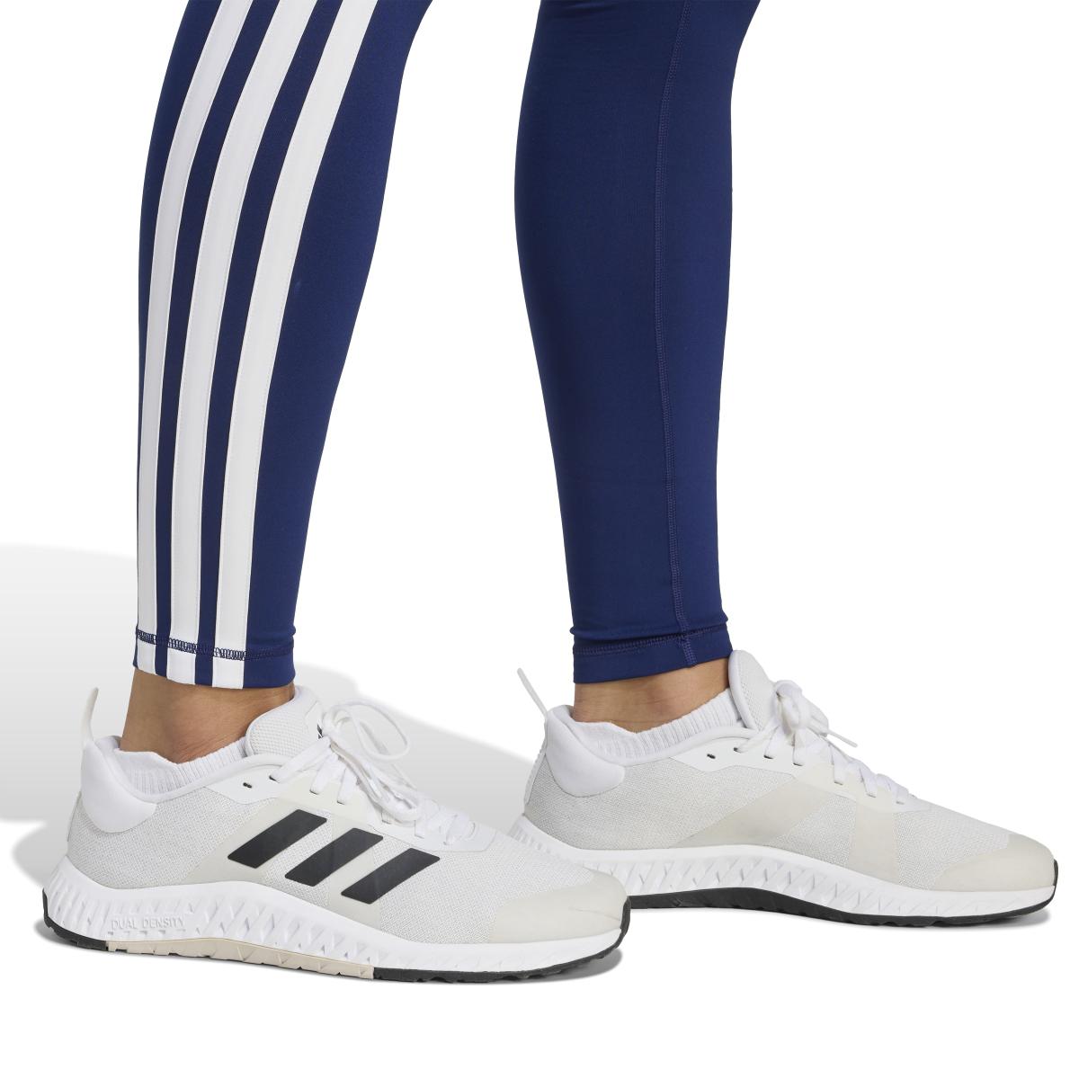 product/2/0/2025_adidas_kb7381_5_apparel_on_model_detail_view_1_white.jpg