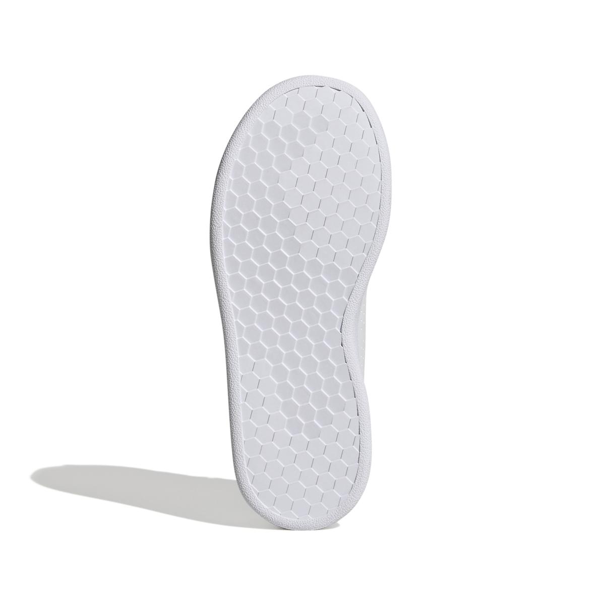 product/a/d/adidas-originals_gy6995_4_footwear_photography_bottom_view_white_000.jpg
