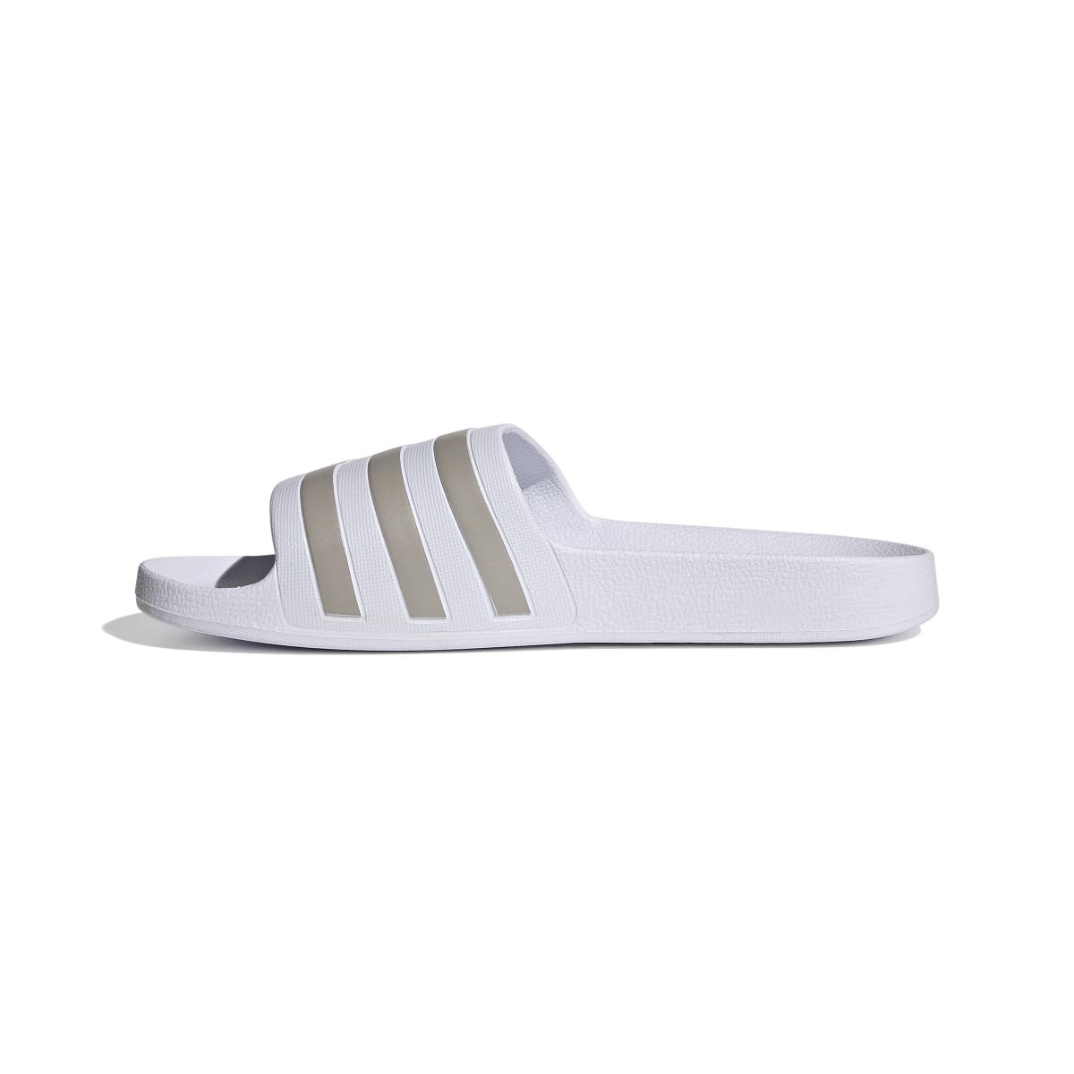 product/a/d/adidas_ef1730_5_footwear_photography_side_medial_center_view_white-nw031524.jpg