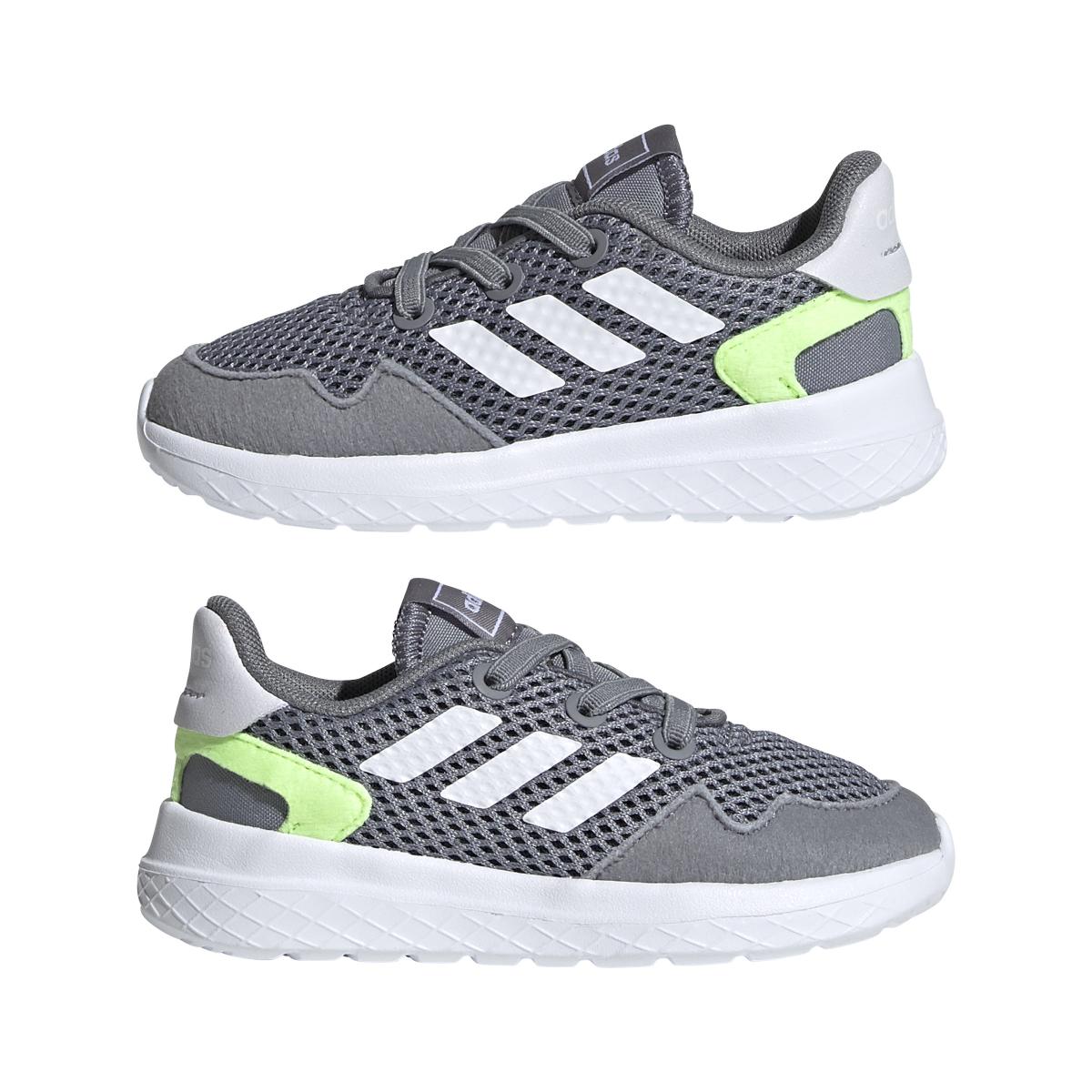 product/a/d/adidas_eg3978_11_footwear_photography_mirrored_pair_view_white.jpg