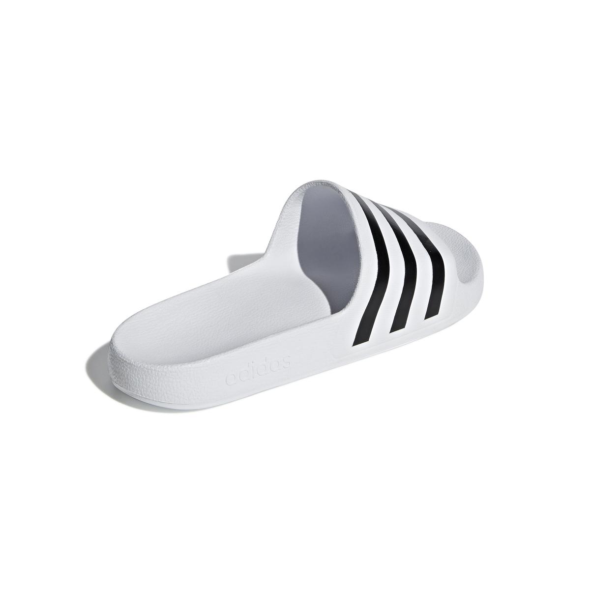 product/a/d/adidas_f35539_7_footwear_photography_back_lateral_top_view_white-nw112824.jpg