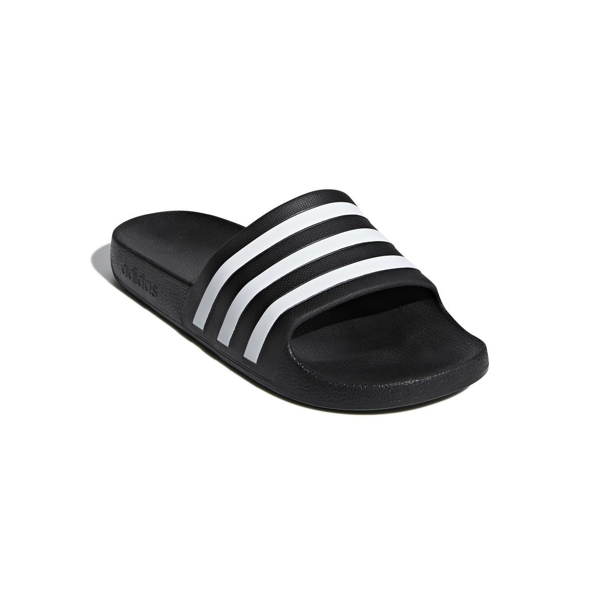 product/a/d/adidas_f35543_6_footwear_photography_front_lateral_top_view_white-nw112824.jpg