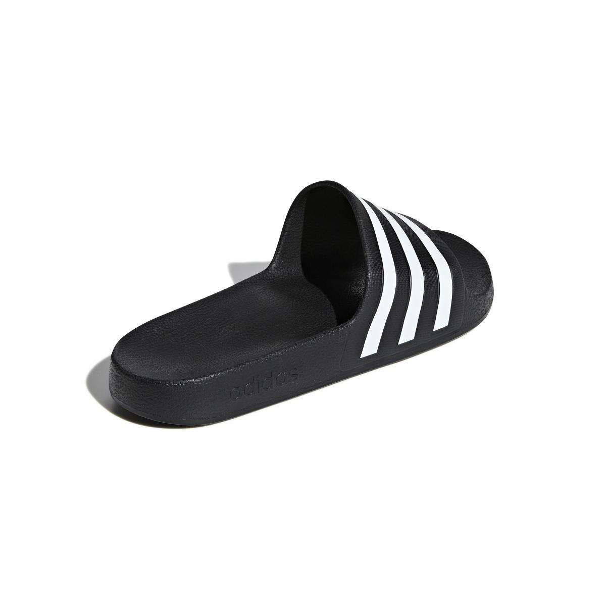 product/a/d/adidas_f35543_7_footwear_photography_back_lateral_top_view_white-nw112824.jpg