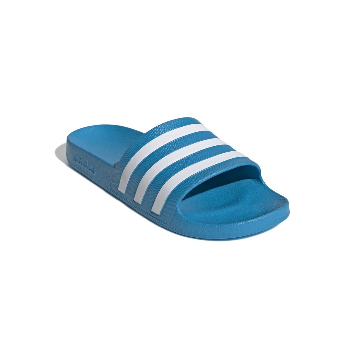 product/a/d/adidas_fy8047_6_footwear_photography_front_lateral_top_view_white-nw040724.jpg