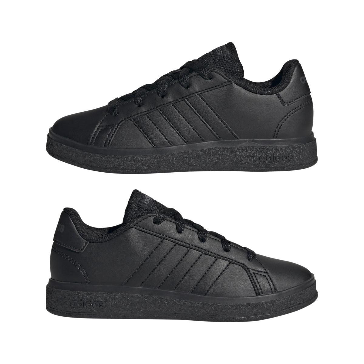 product/a/d/adidas_fz6159_10_footwear_photography_mirrored_pair_view_white_000.jpg