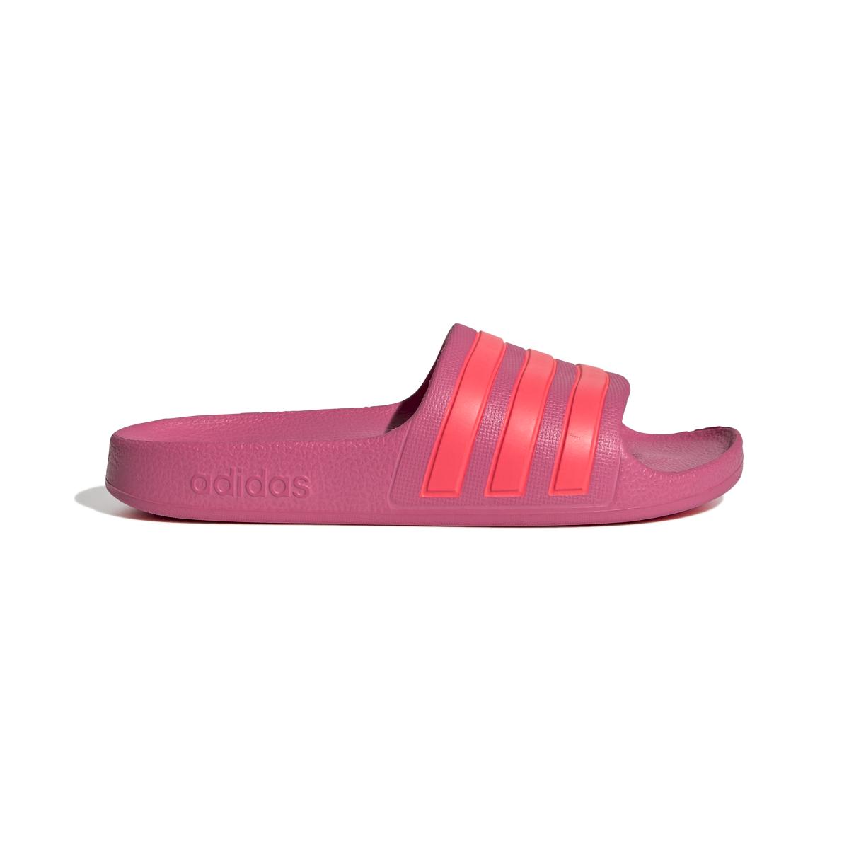 product/a/d/adidas_gv7850_1_footwear_photography_side_lateral_center_view_white_000.jpg
