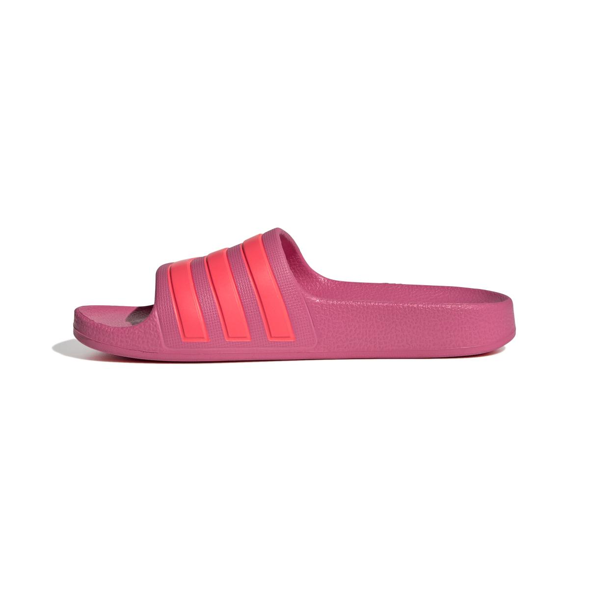 product/a/d/adidas_gv7850_5_footwear_photography_side_medial_center_view_white_000.jpg