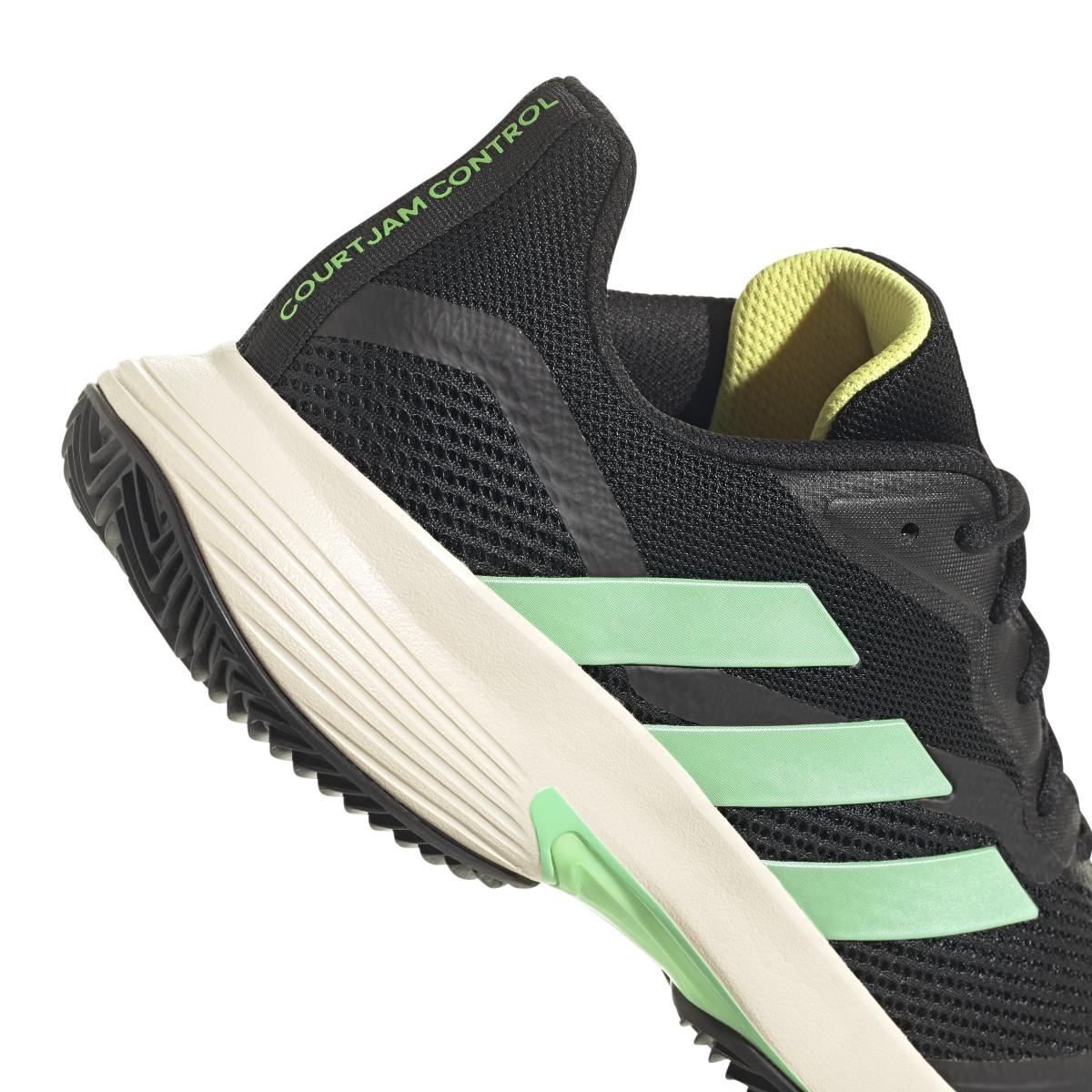 product/a/d/adidas_gw4220_8_footwear_photography_detail_view_1_white_000.jpg