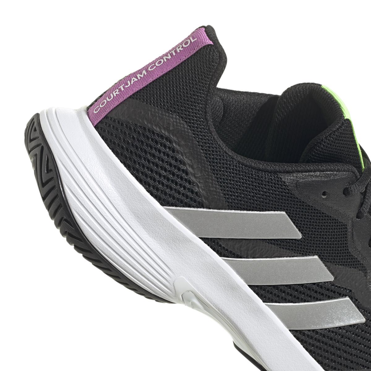 product/a/d/adidas_gw4225_8_footwear_photography_detail_view_1_white_000.jpg