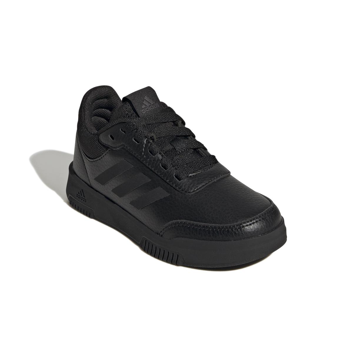 product/a/d/adidas_gw6424_6_footwear_photography_front_lateral_top_view_white_000.jpg