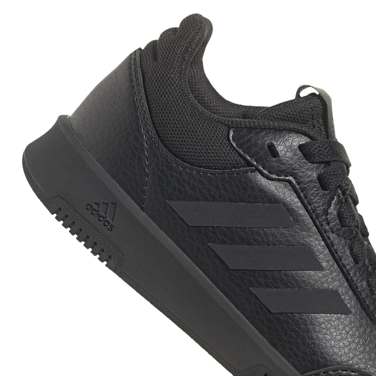 product/a/d/adidas_gw6424_9_footwear_photography_detail_view_2_white_000.jpg