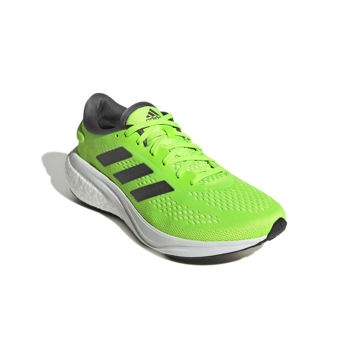 product/a/d/adidas_gw9092_6_footwear_photography_front_lateral_top_view_white_000.jpg
