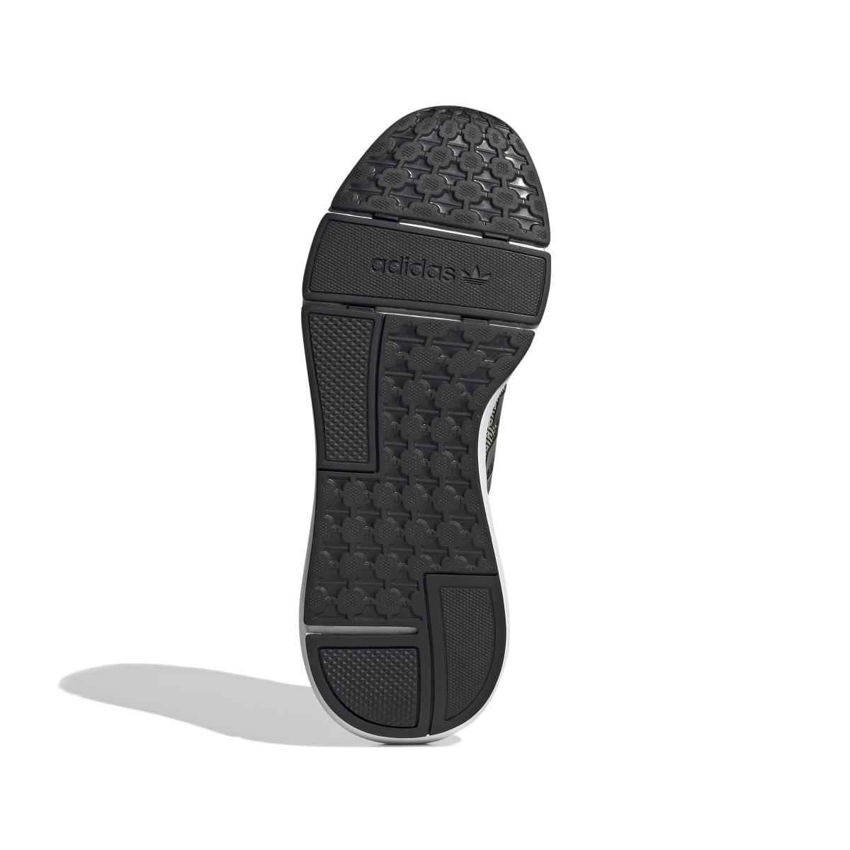 product/a/d/adidas_gz3505_4_footwear_photography_bottom_view_white_000.jpg