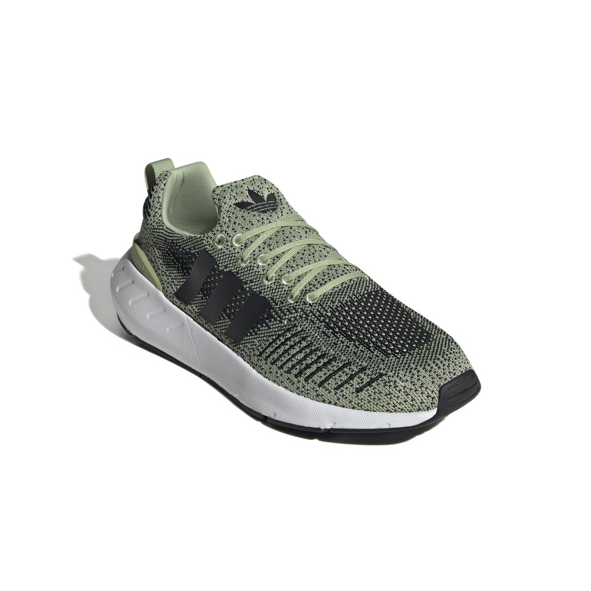 product/a/d/adidas_gz3505_6_footwear_photography_front_lateral_top_view_white_000.jpg