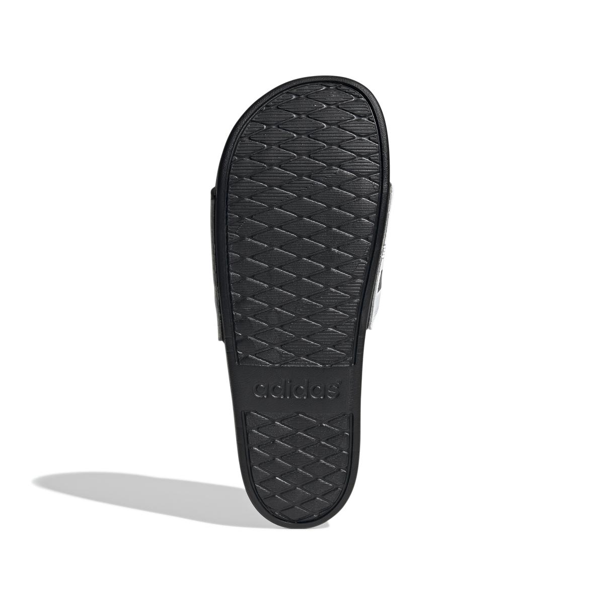 product/a/d/adidas_gz5893_4_footwear_photography_bottom_view_white_000.jpg