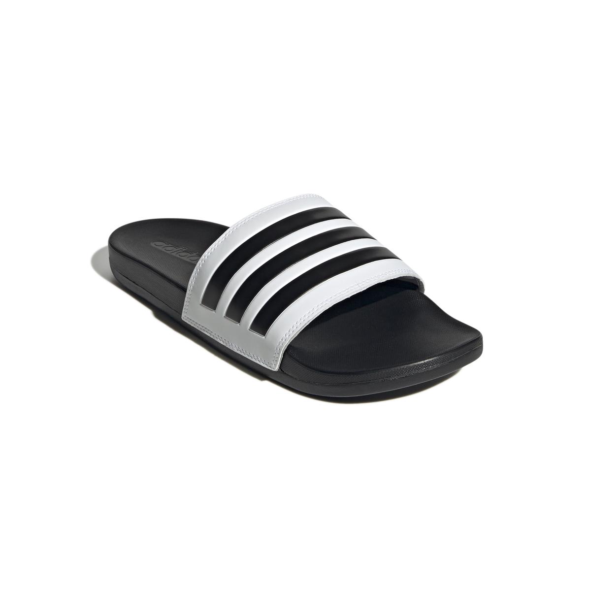 product/a/d/adidas_gz5893_6_footwear_photography_front_lateral_top_view_white_000.jpg