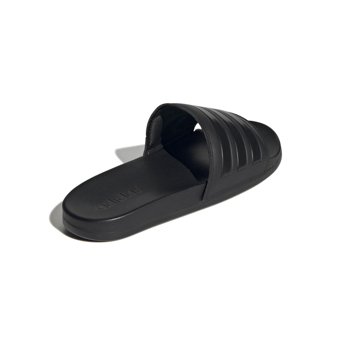 product/a/d/adidas_gz5896_7_footwear_photography_back_lateral_top_view_white_000.jpg