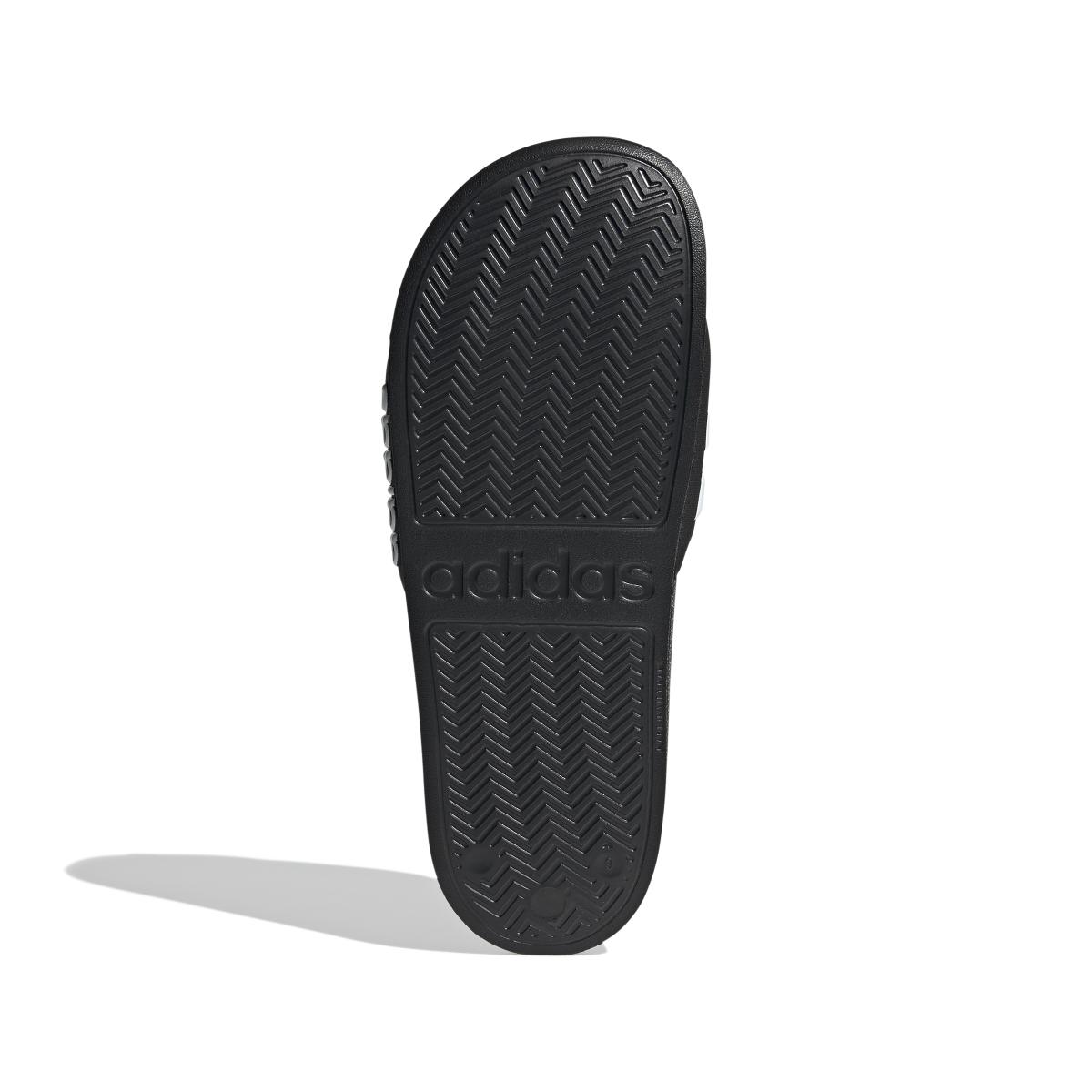 product/a/d/adidas_gz5922_4_footwear_photography_bottom_view_white_000.jpg