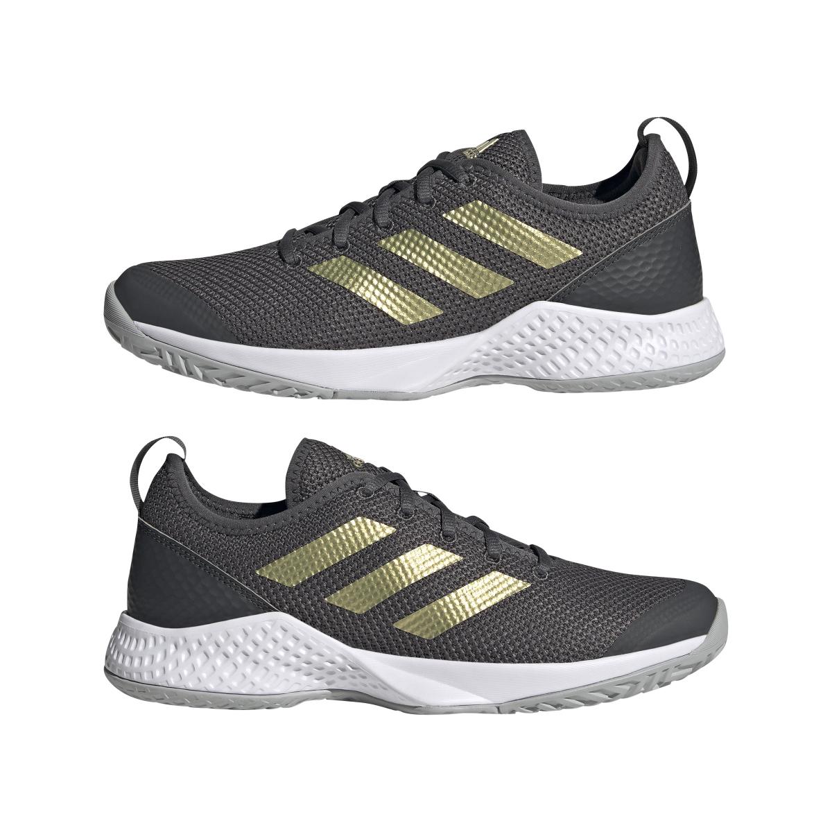 product/a/d/adidas_h00943_10_footwear_photography_mirrored_pair_view_white-nw040824x.jpg