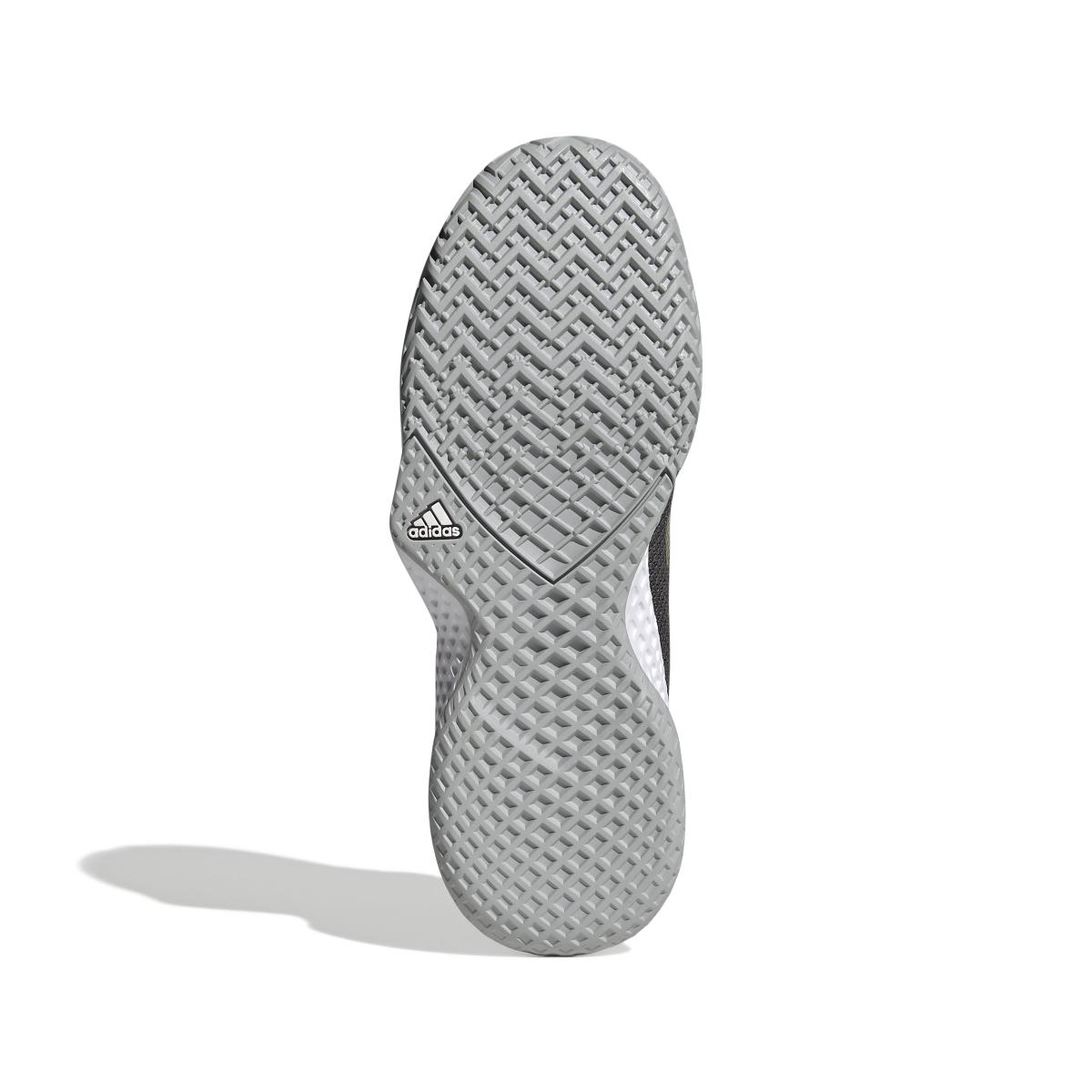 product/a/d/adidas_h00943_4_footwear_photography_bottom_view_white-nw040824x.jpg