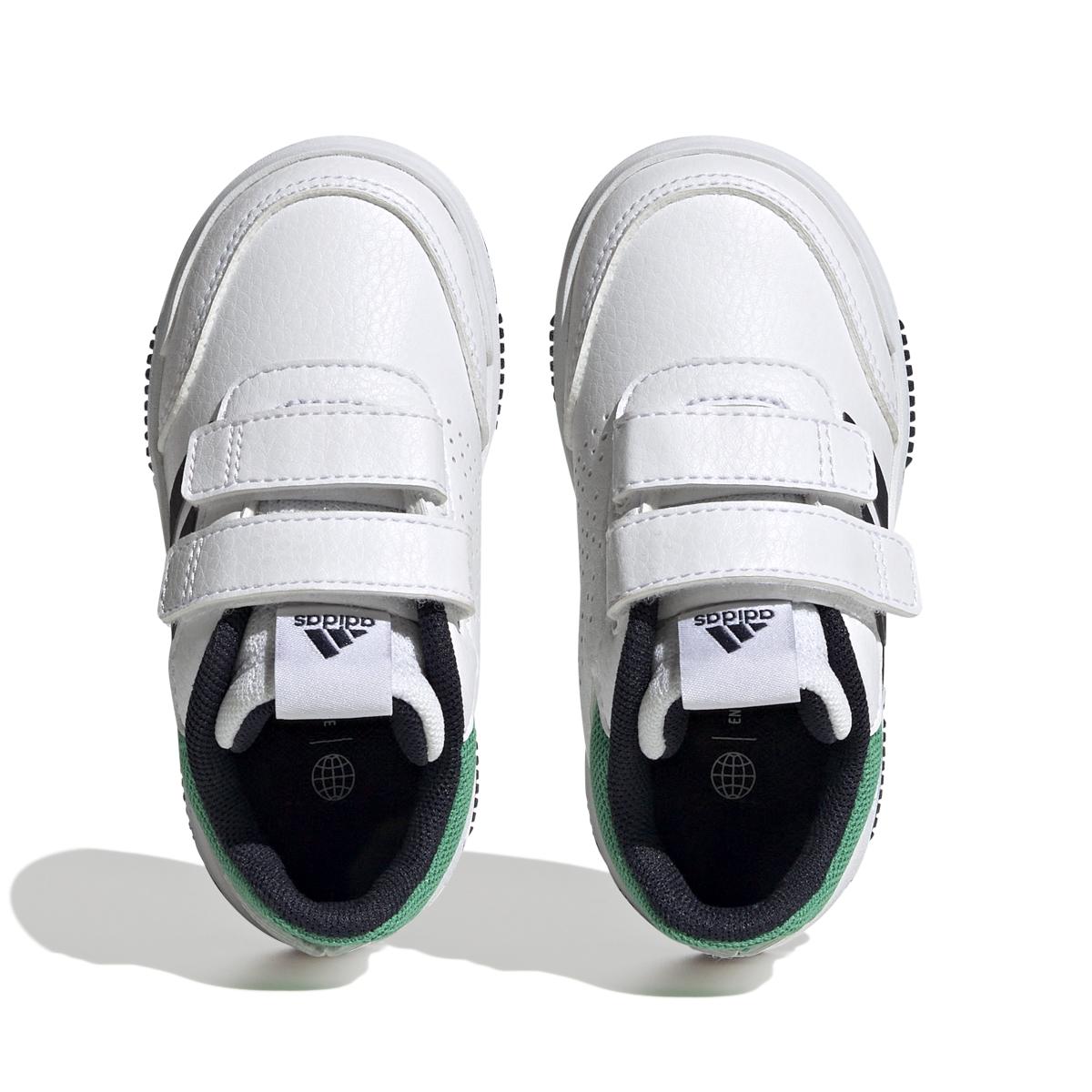 product/a/d/adidas_h06302_3_footwear_photography_top_portrait_view_white_000.jpg