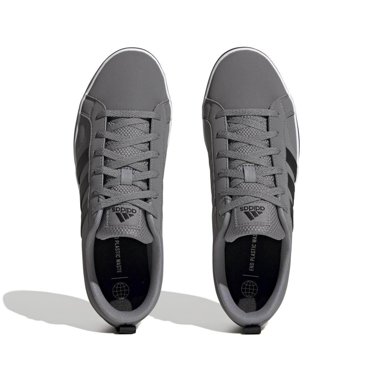 product/a/d/adidas_hp6007_3_footwear_photography_top_portrait_view_white-nw052424.jpg