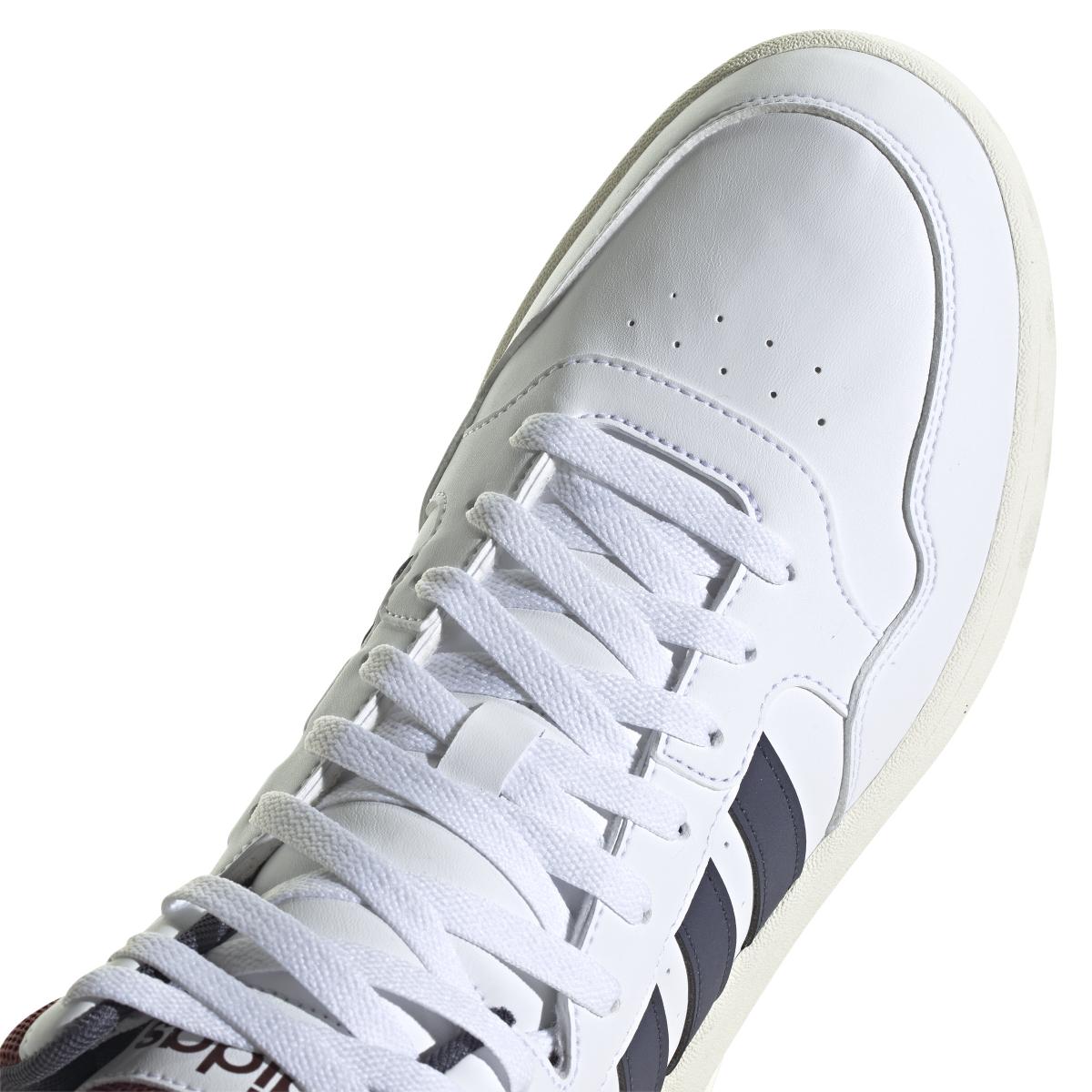 product/a/d/adidas_hp7895_9_footwear_photography_detail_view_2_white.jpg