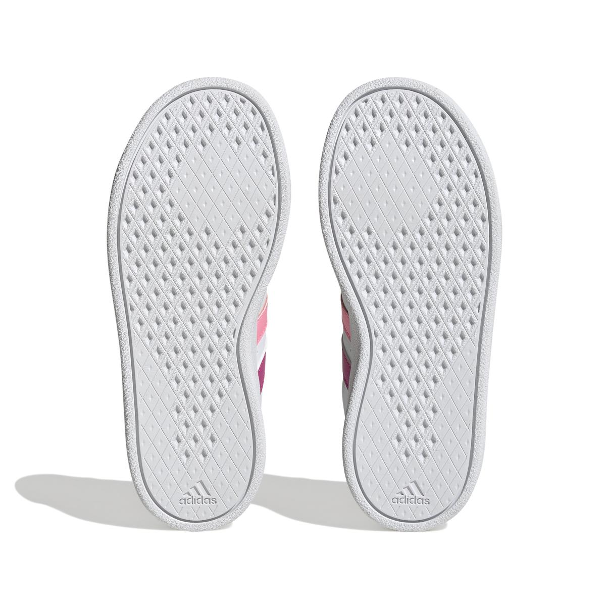 product/a/d/adidas_hp8959_4_footwear_photography_bottom_view_white-nw052424.jpg