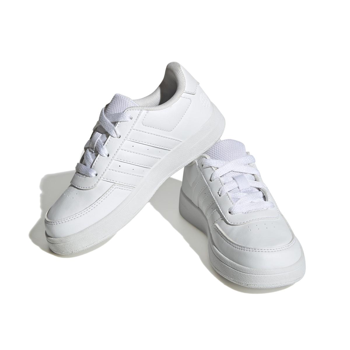 product/a/d/adidas_hp8962_6_footwear_photography_front_lateral_top_view_white-nw052424.jpg