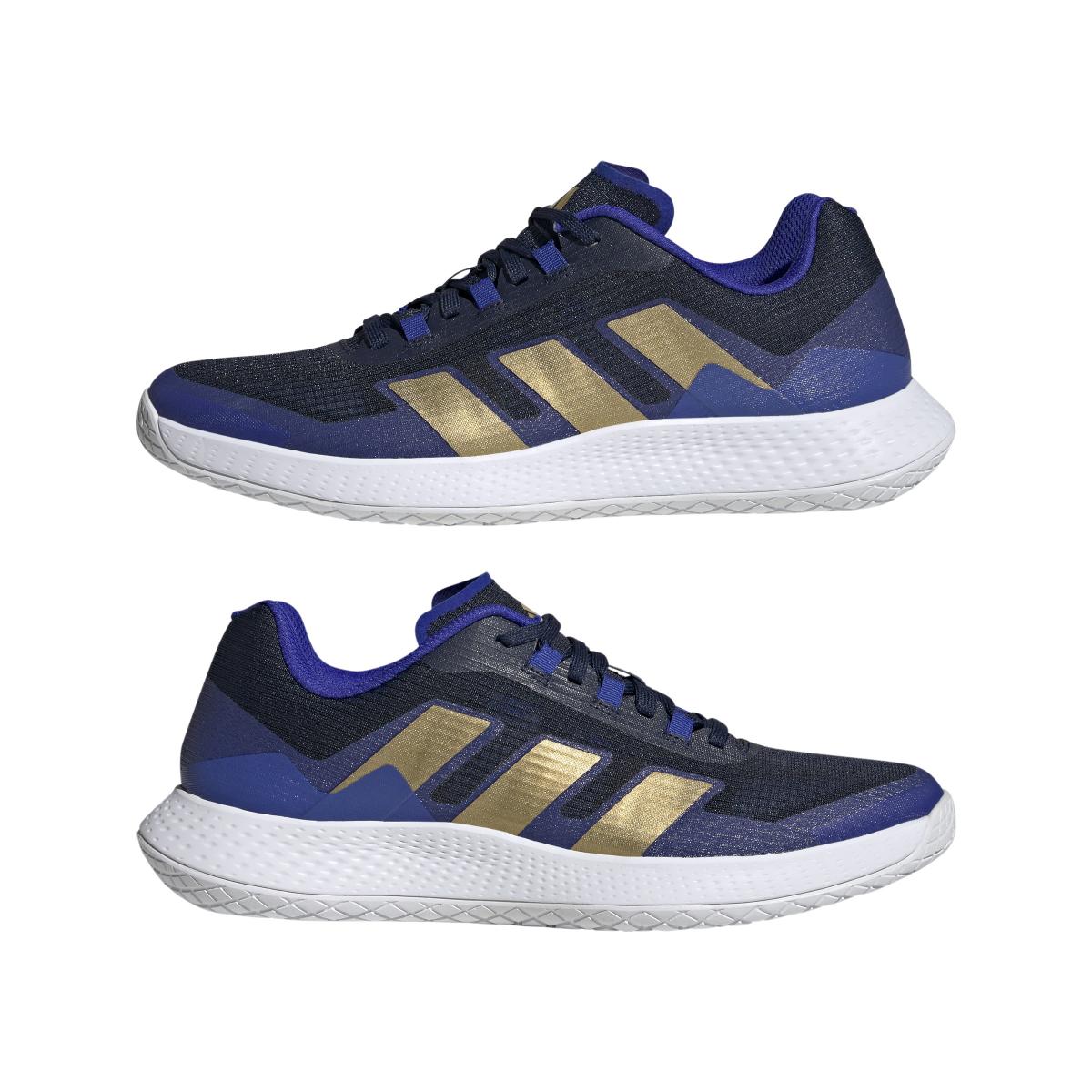 product/a/d/adidas_hq3513_10_footwear_photography_mirrored_pair_view_white.jpg